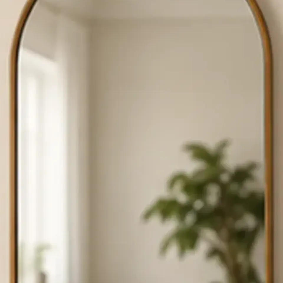 Arched Wall Mirror — close-up detail
